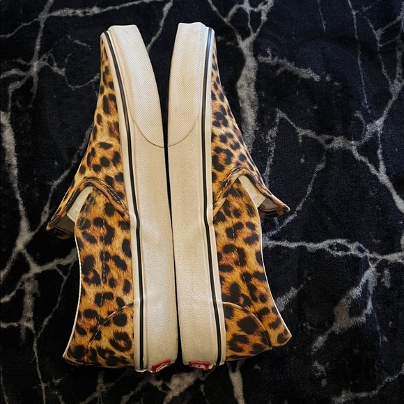 Vans Leopard Print Slip-On Shoes - Picture 6 of 6